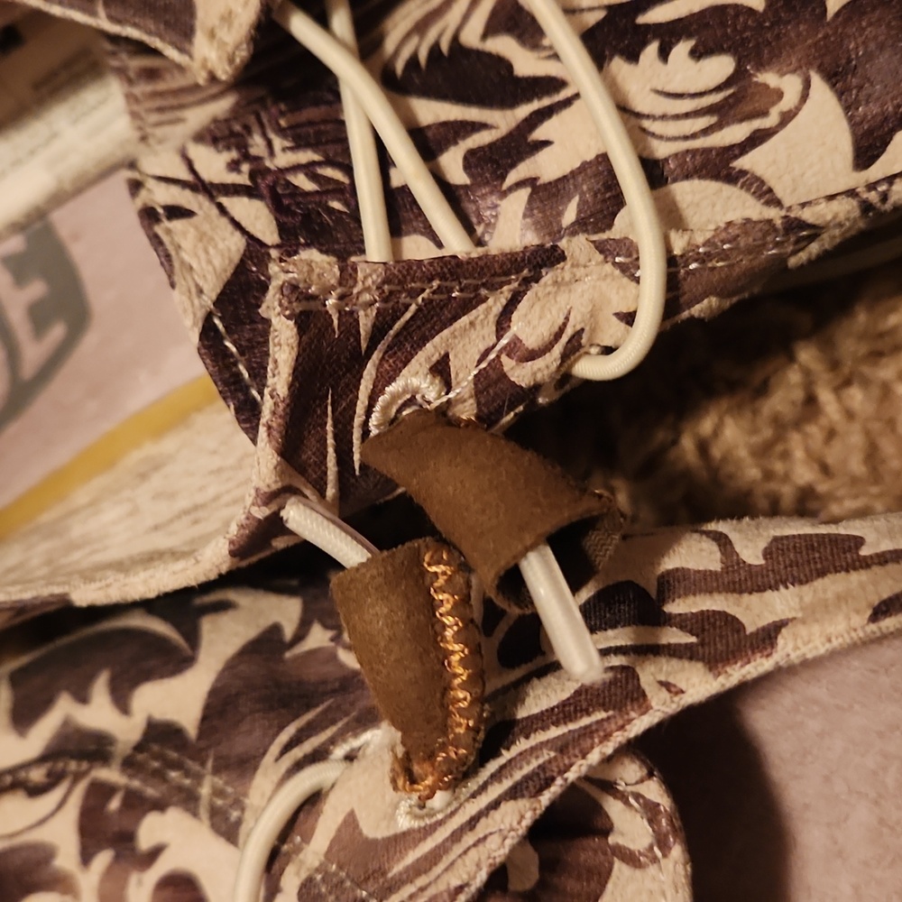 Hey Dude Patterned Casual Slip-on Shoes Womans Size 7 - Picture 10 of 15